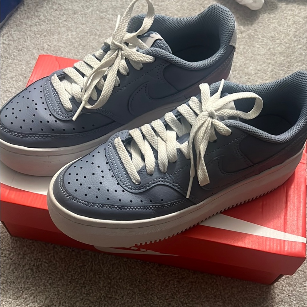 Platform Nike Sneakers